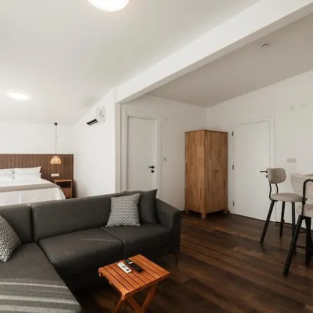 Hotel Rodones 1924 *